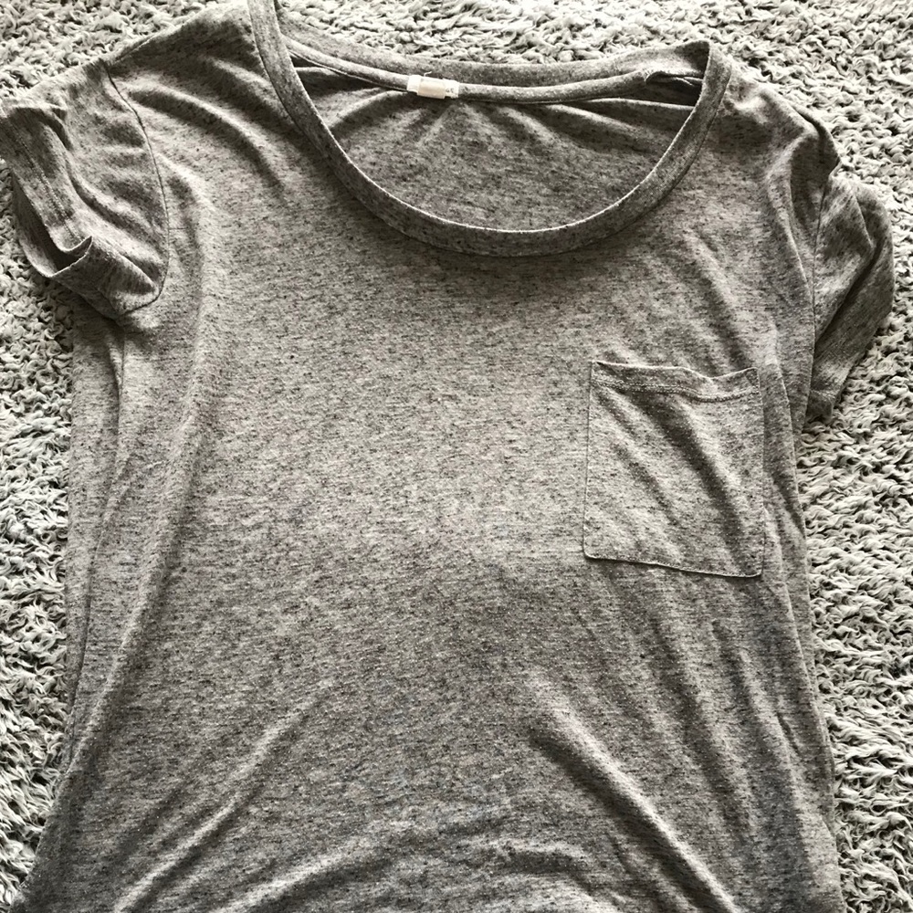 speckled grey t-shirt